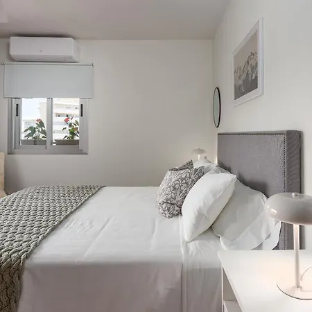 Appartement With Terrace - Center And Near The